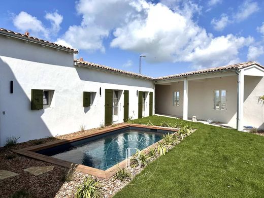 Luxury home in Rivedoux-Plage, Charente-Maritime