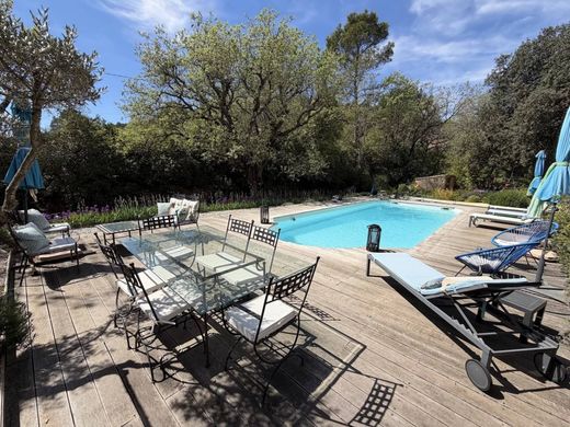 Luxury home in Cotignac, Var