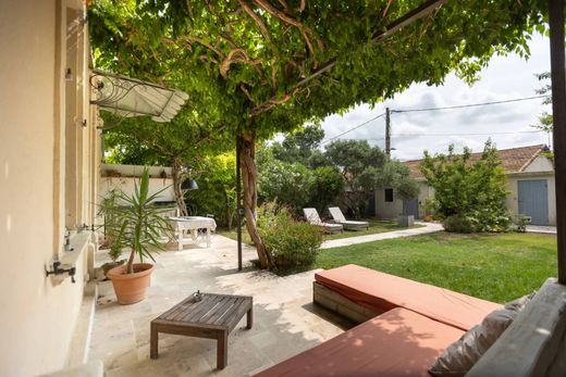 Luxus-Haus in Arles, Bouches-du-Rhône