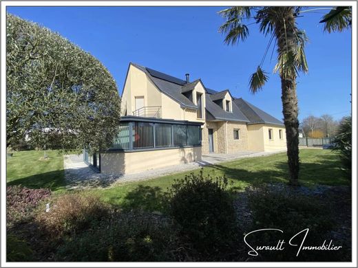 Luxus-Haus in Guer, Morbihan