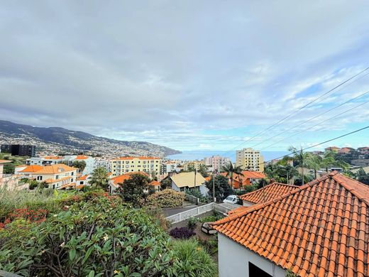 Πολυτελή κατοικία σε Φουντσάλ, Funchal