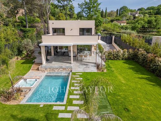 Valbonne, Alpes-Maritimesの高級住宅