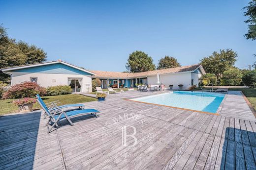 Villa in Gujan-Mestras, Gironde