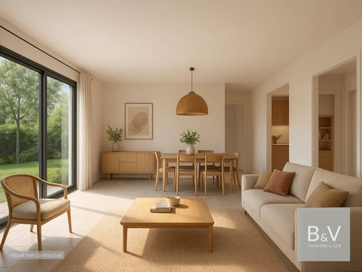 Luxury home in Mouguerre, Pyrénées-Atlantiques