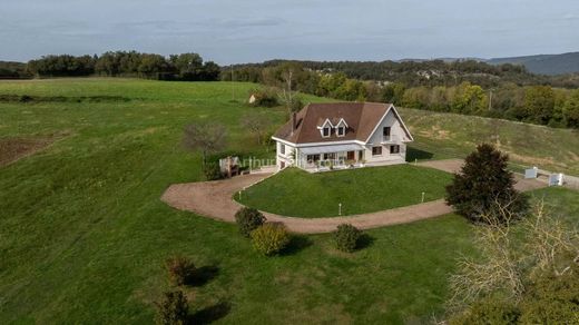 Maison de luxe à Creys-Mépieu, Isère