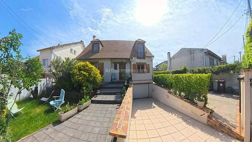 Luxury home in Gournay-sur-Marne, Seine-Saint-Denis