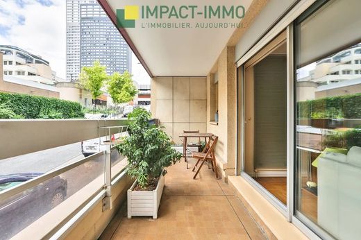 Impact Immo Massenet, Courbevoie | LuxuryEstate.com