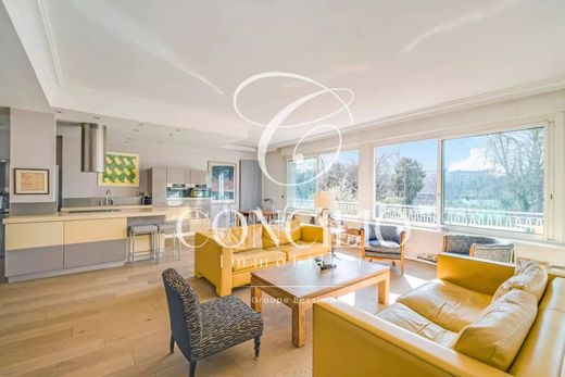 Apartment in La Muette, Auteuil, Porte Dauphine, Paris