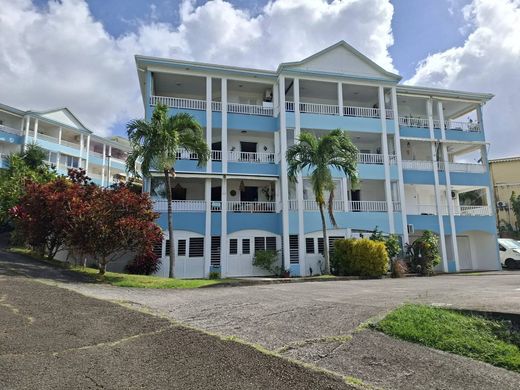 Apartment / Etagenwohnung in Les Trois-Îlets, Martinique
