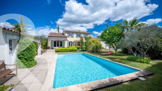 Luxury home in Mouriès, Bouches-du-Rhône
