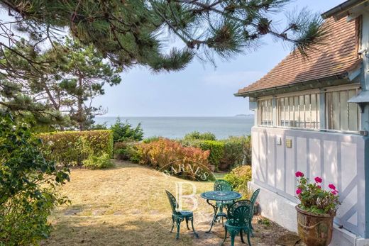 ﻓﻴﻼ ﻓﻲ Villerville, Calvados