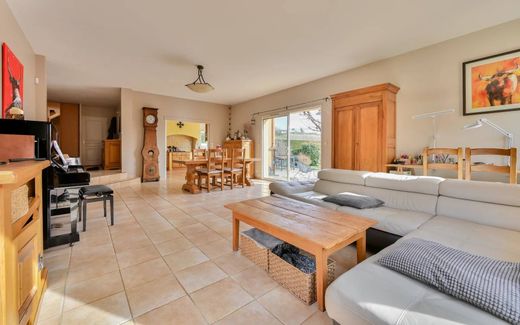 Casa di lusso a Belmont-d'Azergues, Rhône