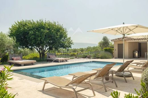 Luxury home in Gordes, Vaucluse