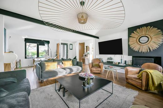 Suresnes, Hauts-de-Seineの高級住宅