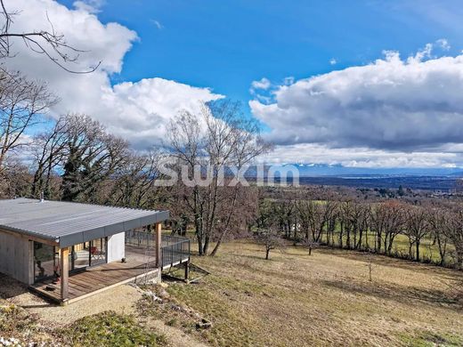 Apartment in Crozet, Ain