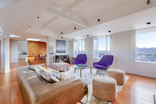 Apartment / Etagenwohnung in Tour Eiffel, Invalides – Ecole Militaire, Saint-Thomas d’Aquin, Paris