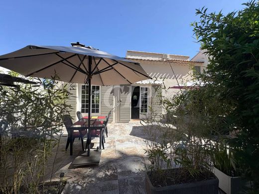 Вилла, Экс-ан-Прованс, Bouches-du-Rhône