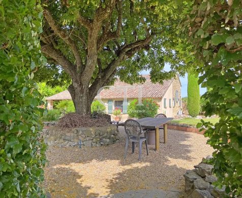 Luxury home in Vaison-la-Romaine, Vaucluse