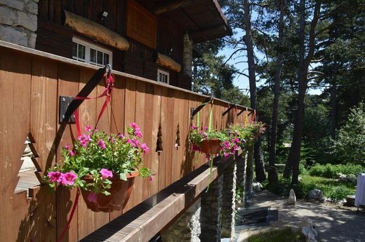 Chalet in Beaumont-du-Ventoux, Vaucluse