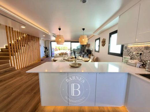 Luxury home in Montgat, Province of Barcelona