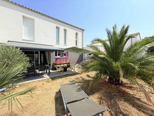 Luxury home in Les Sables-d'Olonne, Vendée