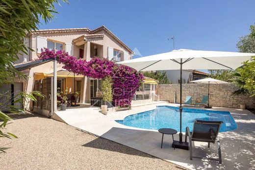 Villa en Villeneuve-Loubet, Alpes Marítimos