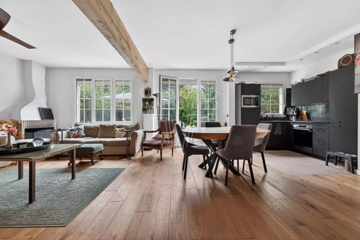Apartment in La Muette, Auteuil, Porte Dauphine, Paris