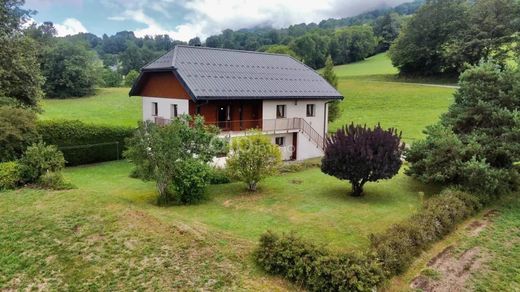 Luxus-Haus in La Motte-en-Bauges, Savoy