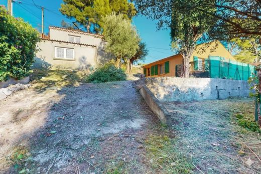 Luxe woning in Le Revest-les-Eaux, Var