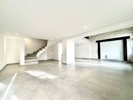 Maison de luxe à Villy-le-Pelloux, Haute-Savoie