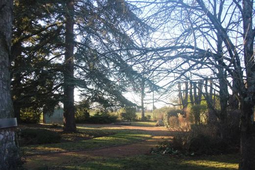 Teren w Pusignan, Rhône