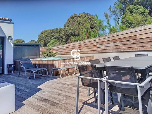 Luxury home in Les Sables-d'Olonne, Vendée