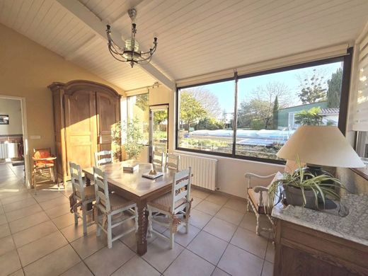 Luxury home in Monségur, Gironde