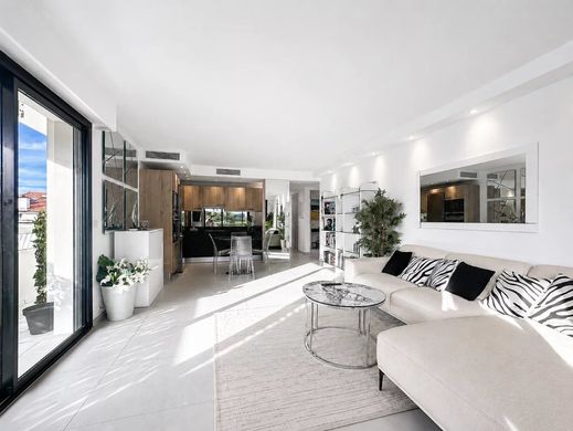 Apartment in Cannes, Alpes-Maritimes