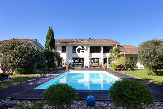 Casa di lusso a Le Barp, Gironda