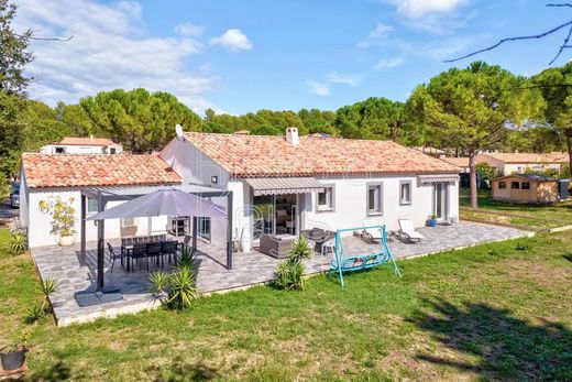 Casa di lusso a Bagnols-en-Forêt, Var