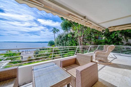 カンヌ, Alpes-Maritimesのアパートメント