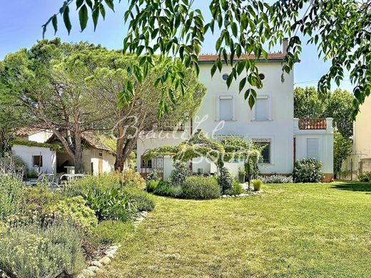 Casa di lusso a Prades, Pirenei Orientali