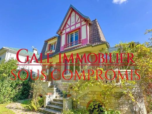 Luxury home in Sceaux, Hauts-de-Seine