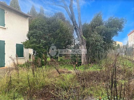 Luxury home in Eyragues, Bouches-du-Rhône