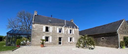 Maison de luxe à Scaër, Finistère