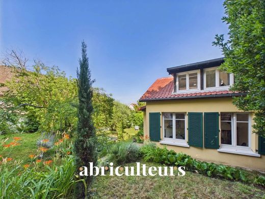 Luxury home in Rueil-Malmaison, Hauts-de-Seine