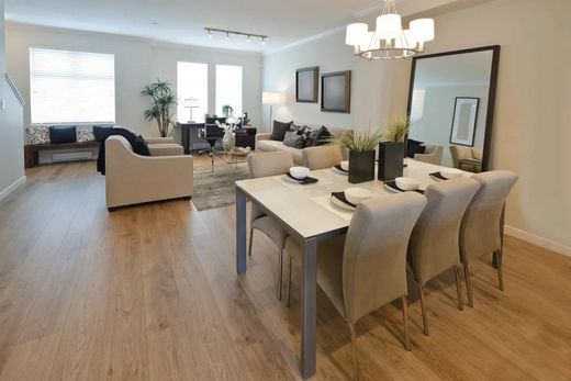 Apartment / Etagenwohnung in Fontainebleau, Seine-et-Marne