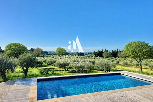 Villa en Fontvieille, Bocas del Ródano