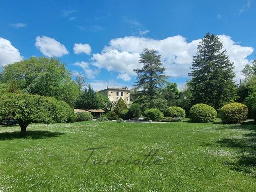 ﻣﻨﺰﻝ ﺭﻳﻔﻲ/ ﺑﻴﺖ ﻤﺰﺭﻋﺔ ﻓﻲ Dieulefit, Drôme