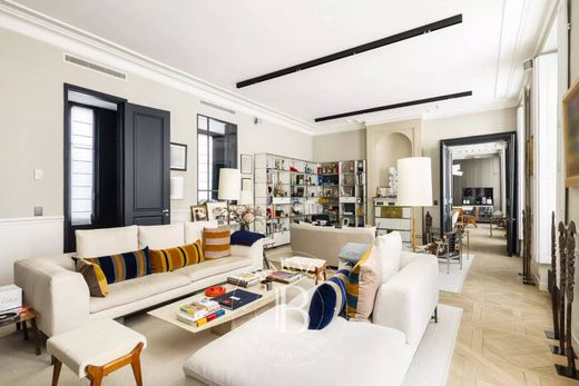 Appartement à Saint-Germain, Odéon, Monnaie, Paris