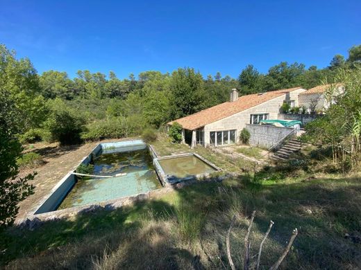 Luxe woning in Méounes-lès-Montrieux, Var