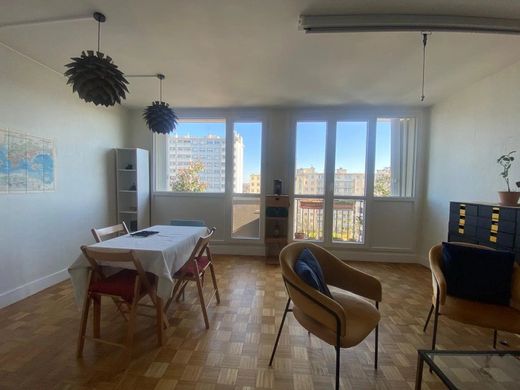 Apartment in Montrouge, Hauts-de-Seine