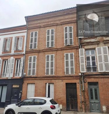 ‏בניין ב  Montauban, Tarn-et-Garonne