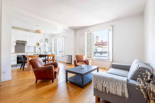 Apartment / Etagenwohnung in Levallois-Perret, Hauts-de-Seine